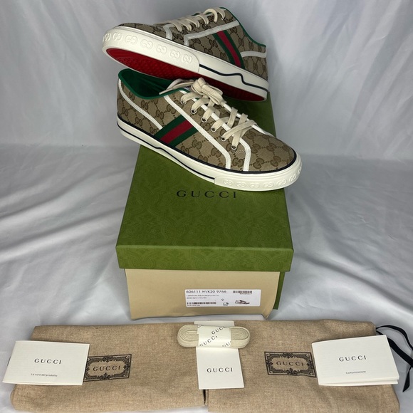 Brand New never worn 100% authentic. UK SZ 9 - Picture 12 of 13